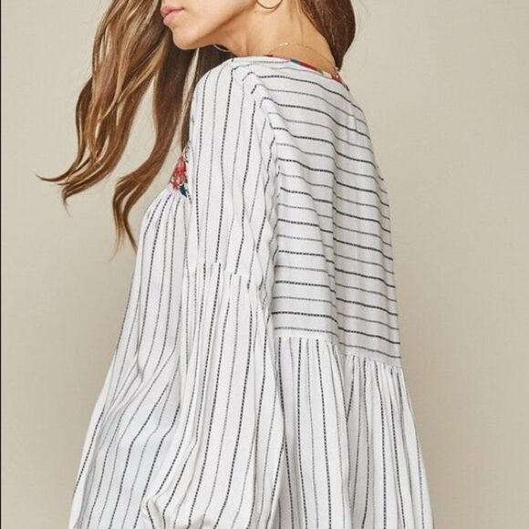 Embroidered Detail Top - Picture 3 of 4